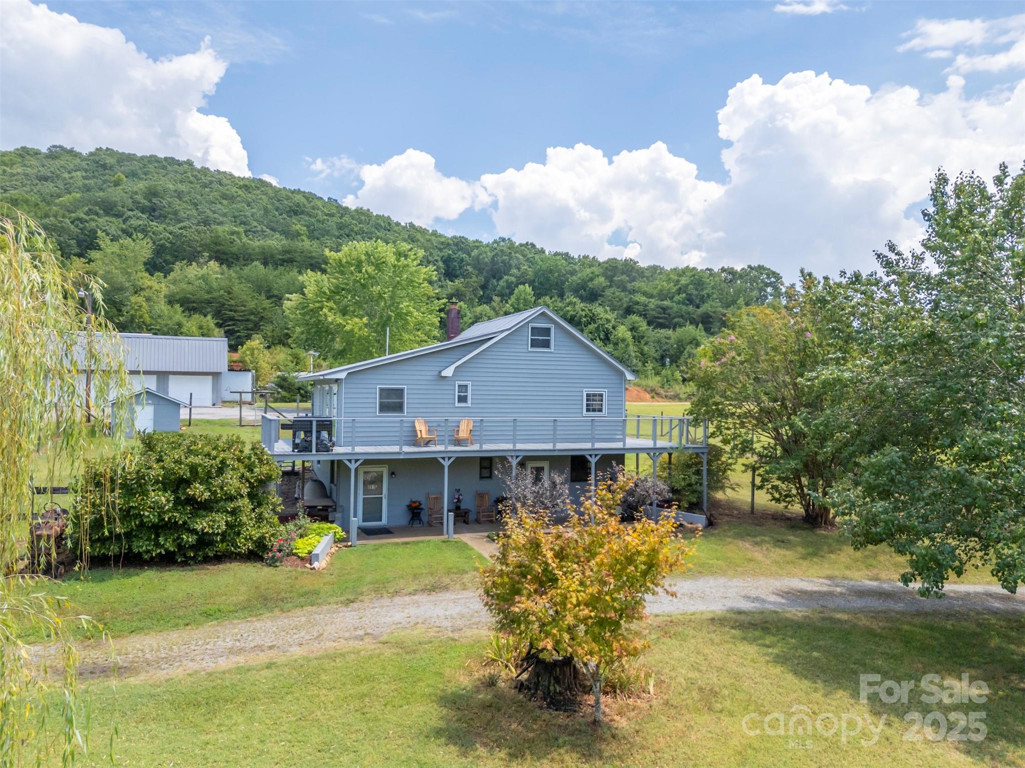 881 S Mountain Road