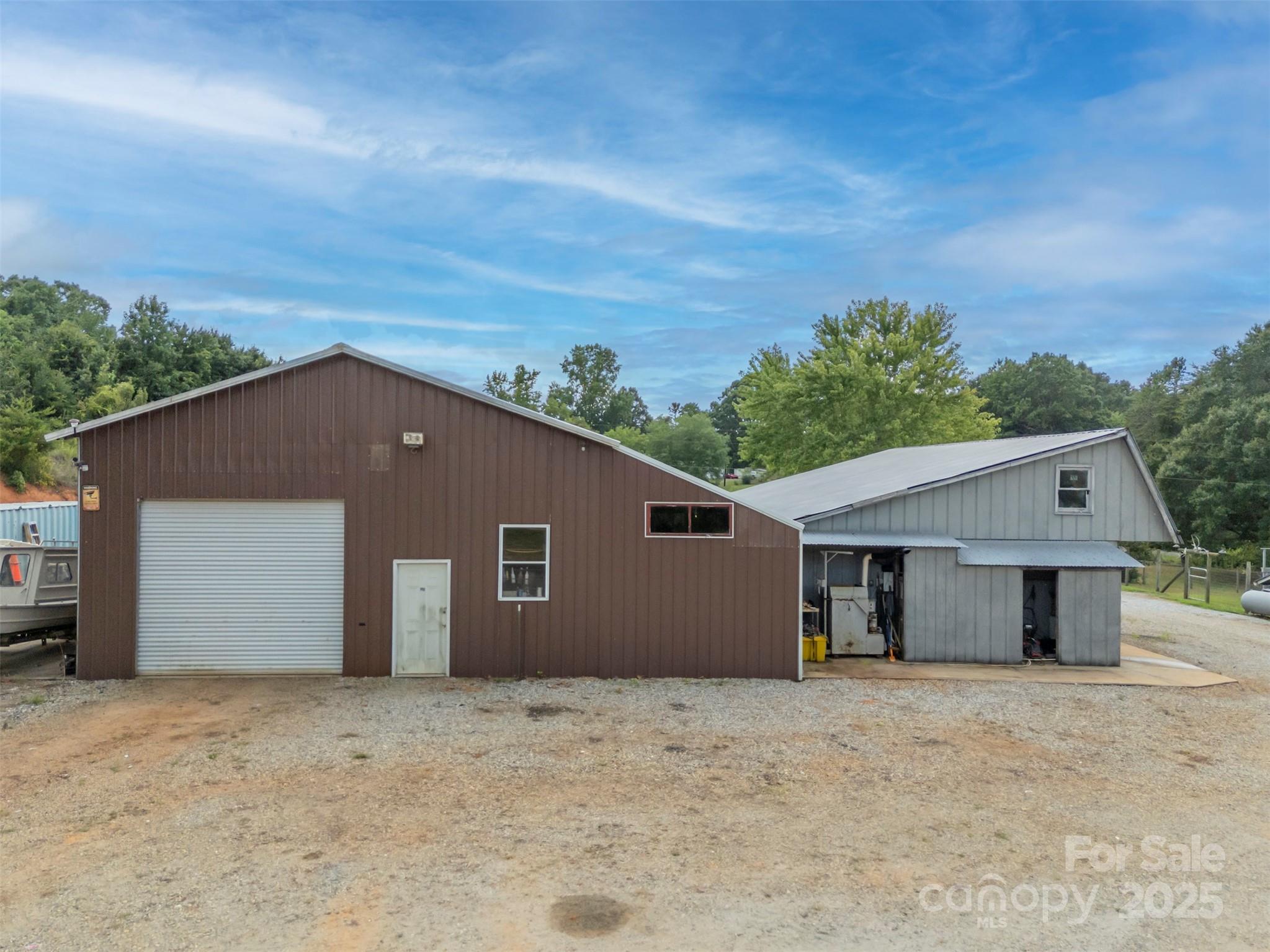 881 S Mountain Road