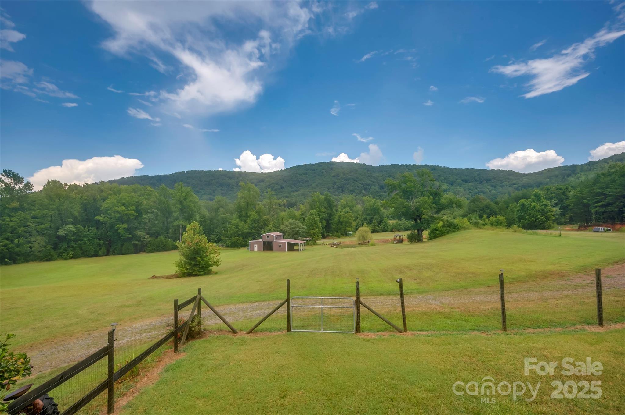 881 S Mountain Road