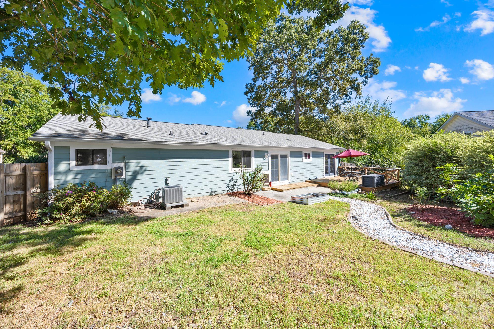4900 Cricklewood Lane