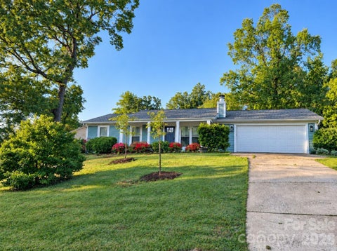 Photo of 4900 Cricklewood Lane, Charlotte, NC 28212 (MLS # 4425460)