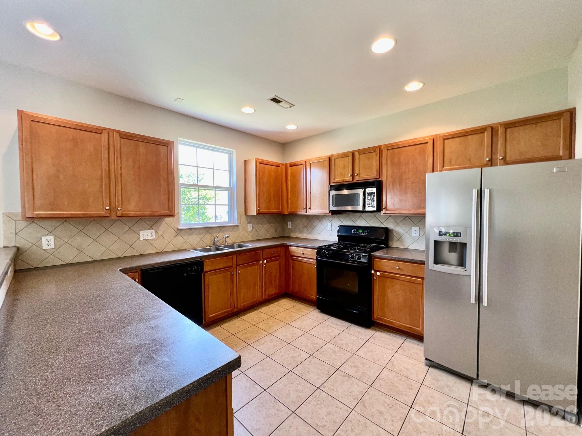 Highland Creek - Residential Lease