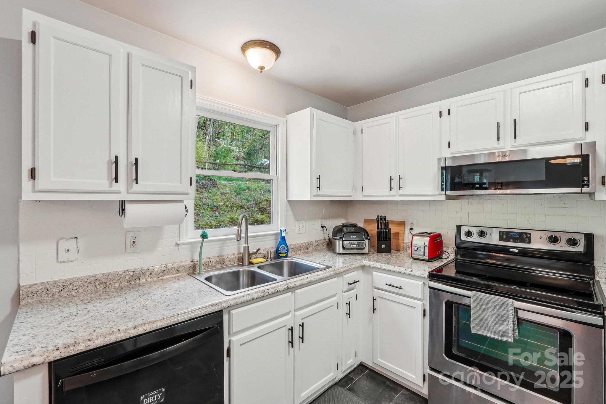 Tega Cay - Residential