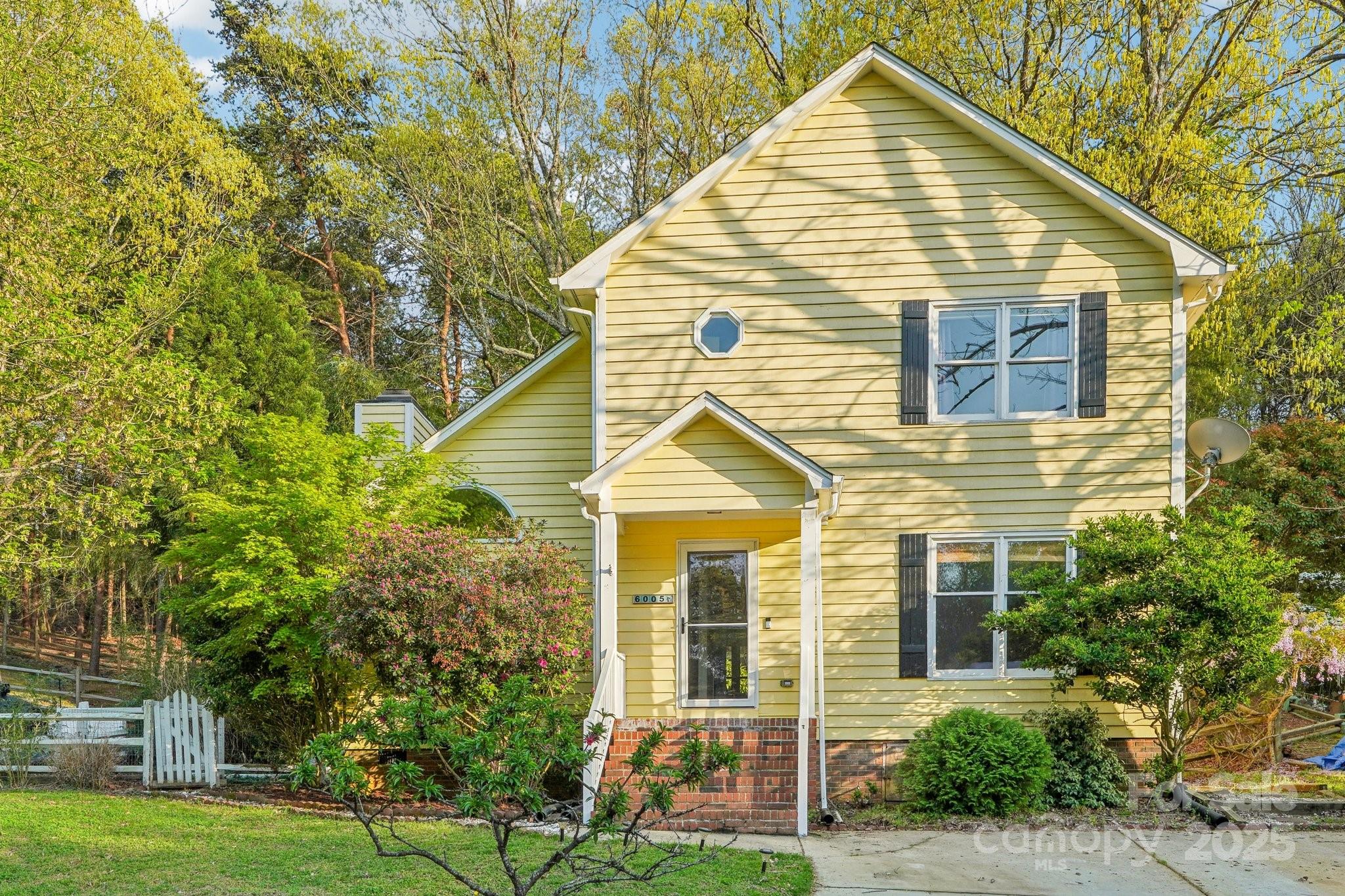 Tega Cay - Residential