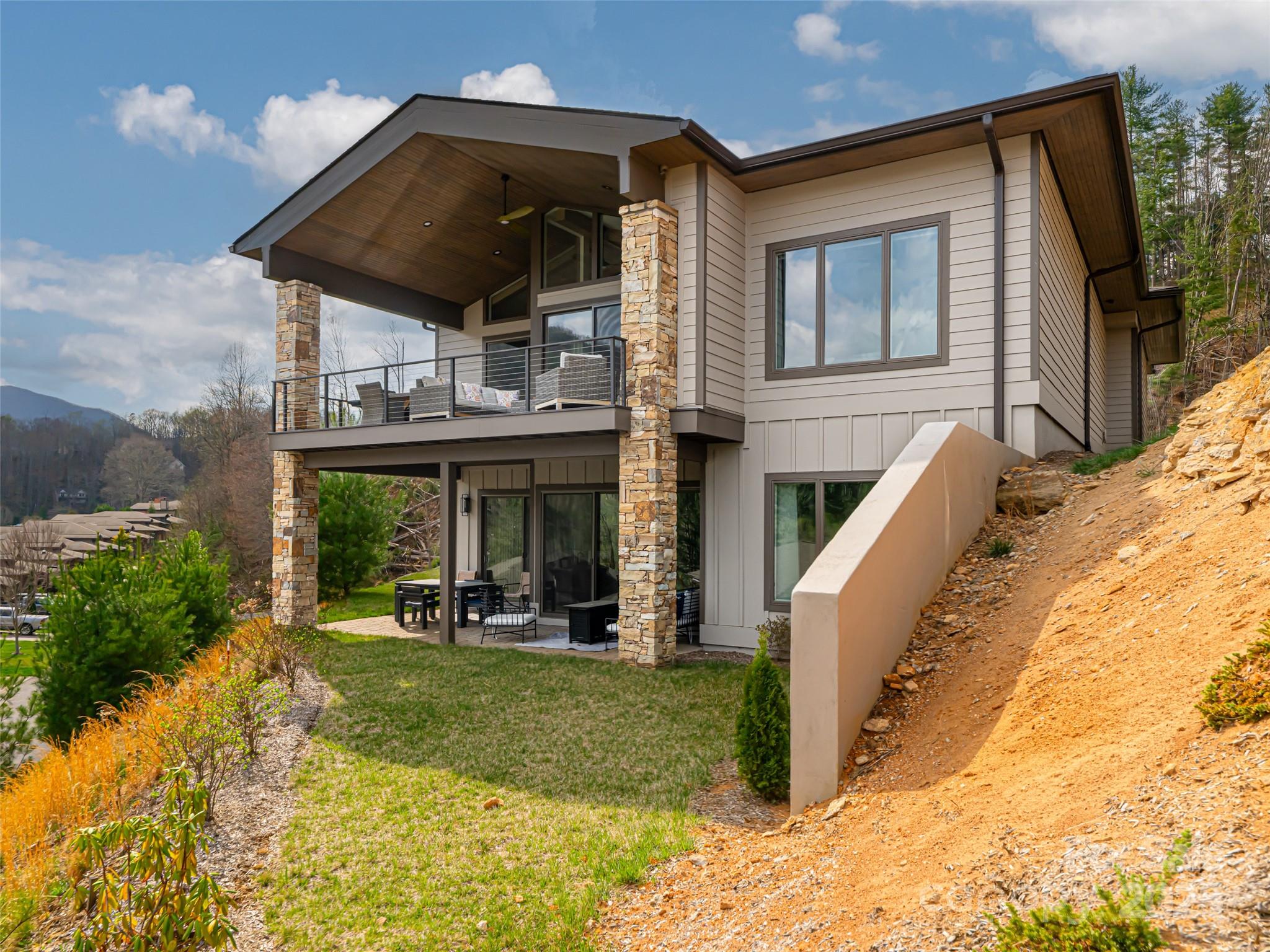 173 Southpoint Ridge