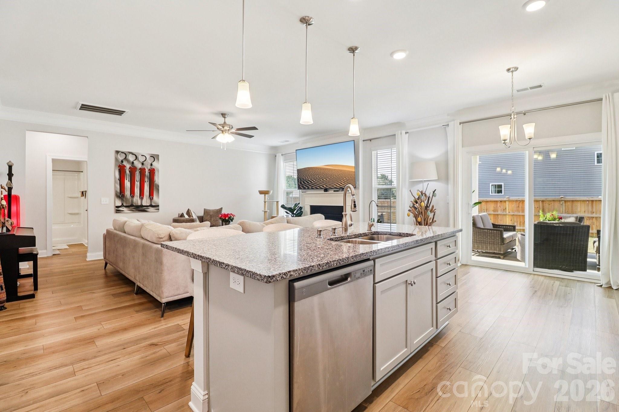 369 Stillington Street