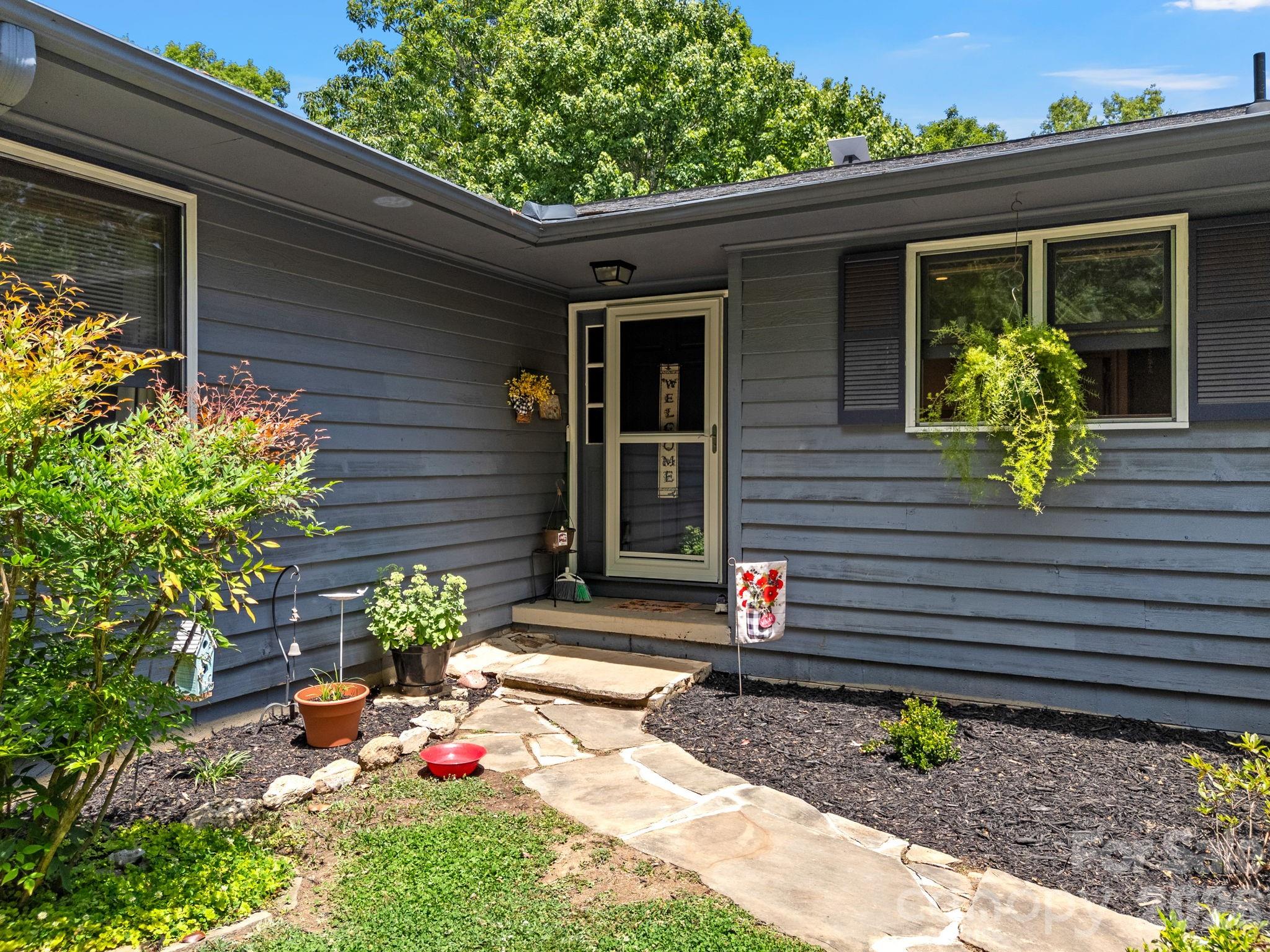 707 Dogwood Trail