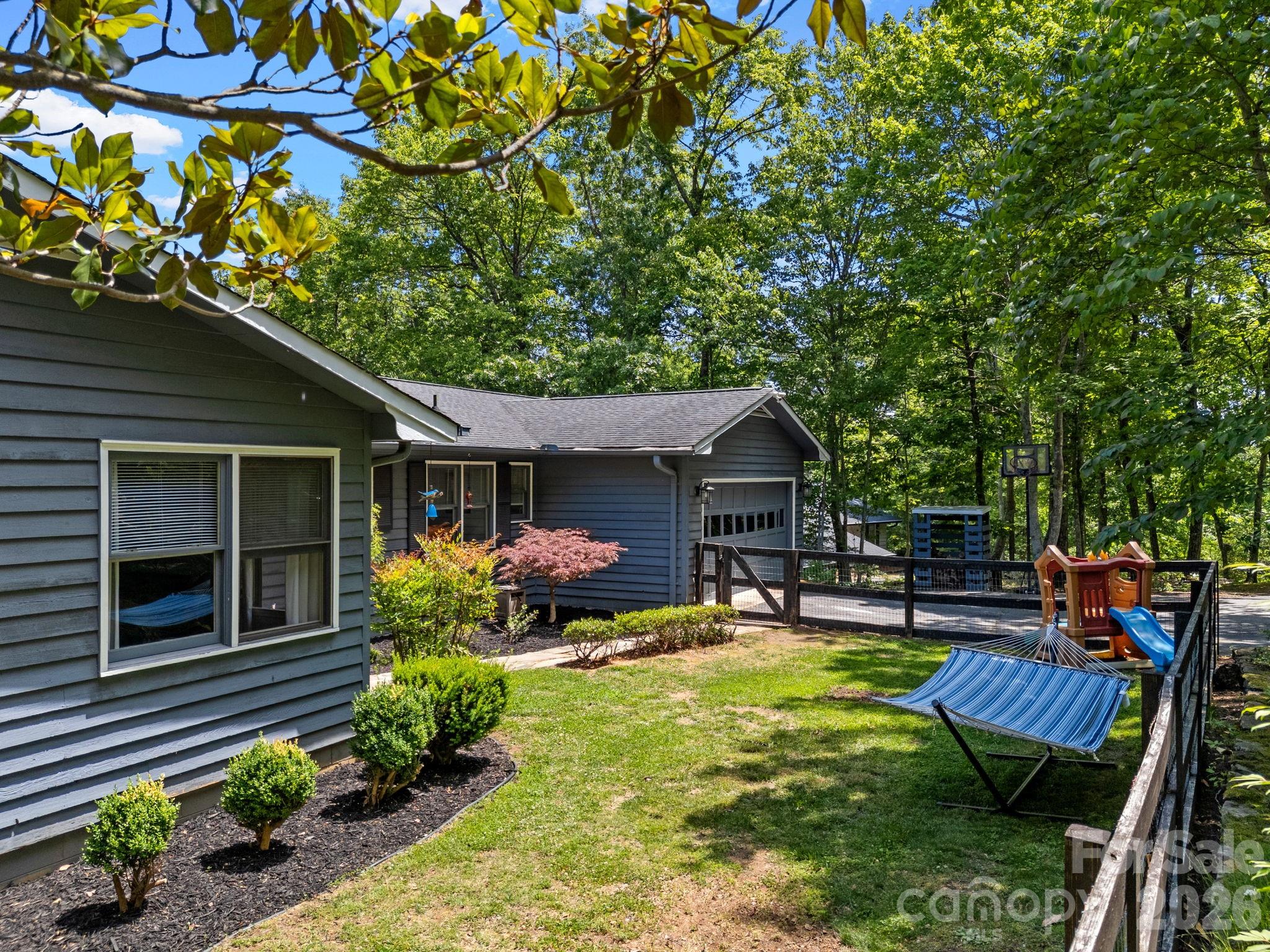 707 Dogwood Trail