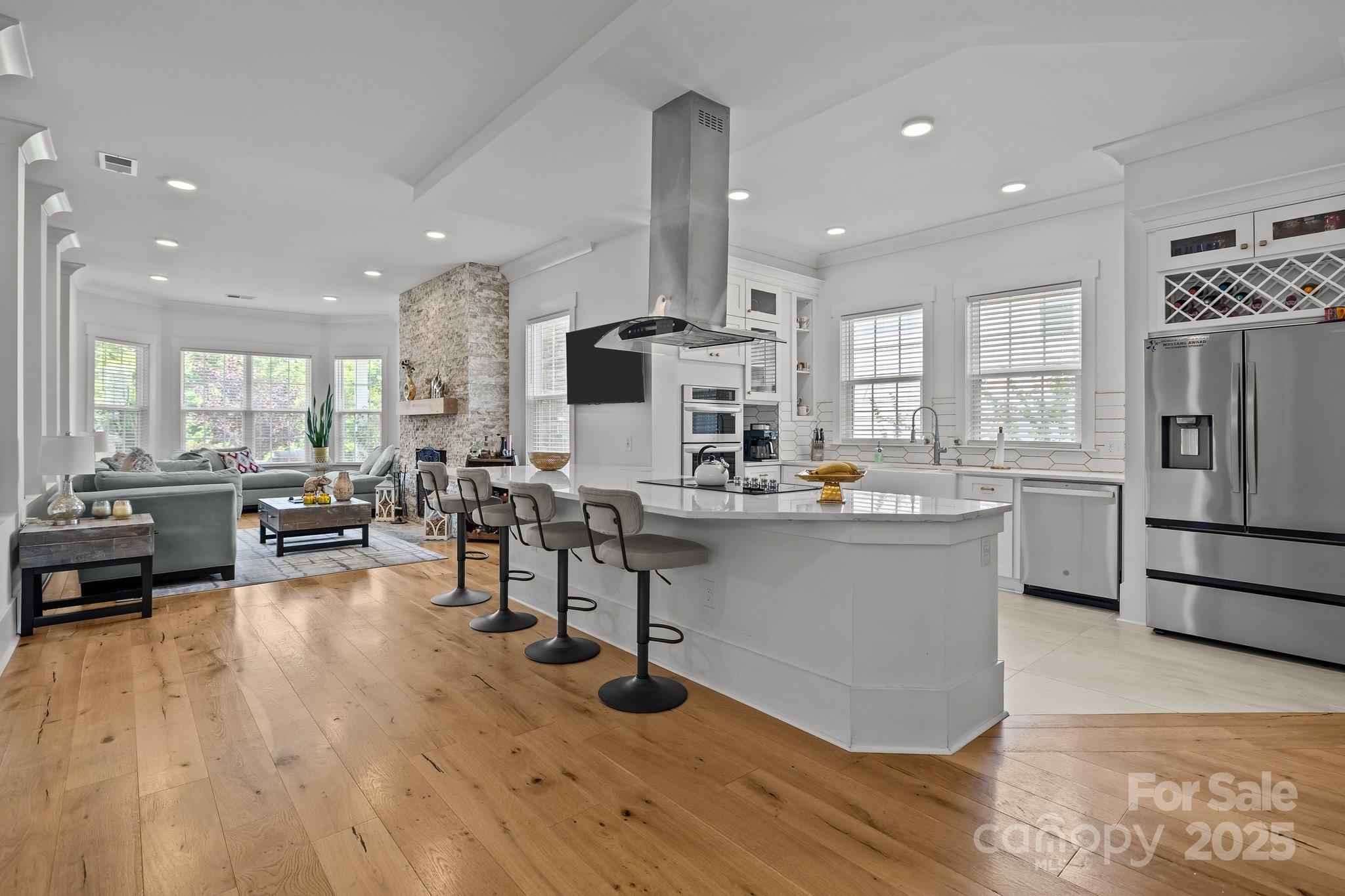 2117 Middlebridge Court