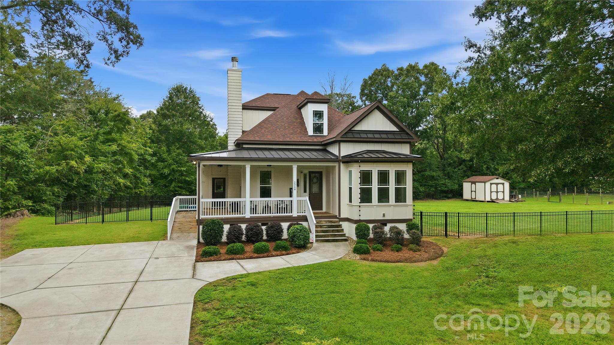 2348 Oak Grove Circle