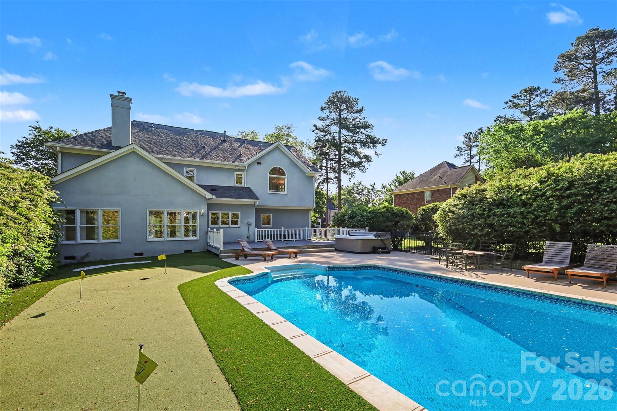 6123 Glen Manor Drive