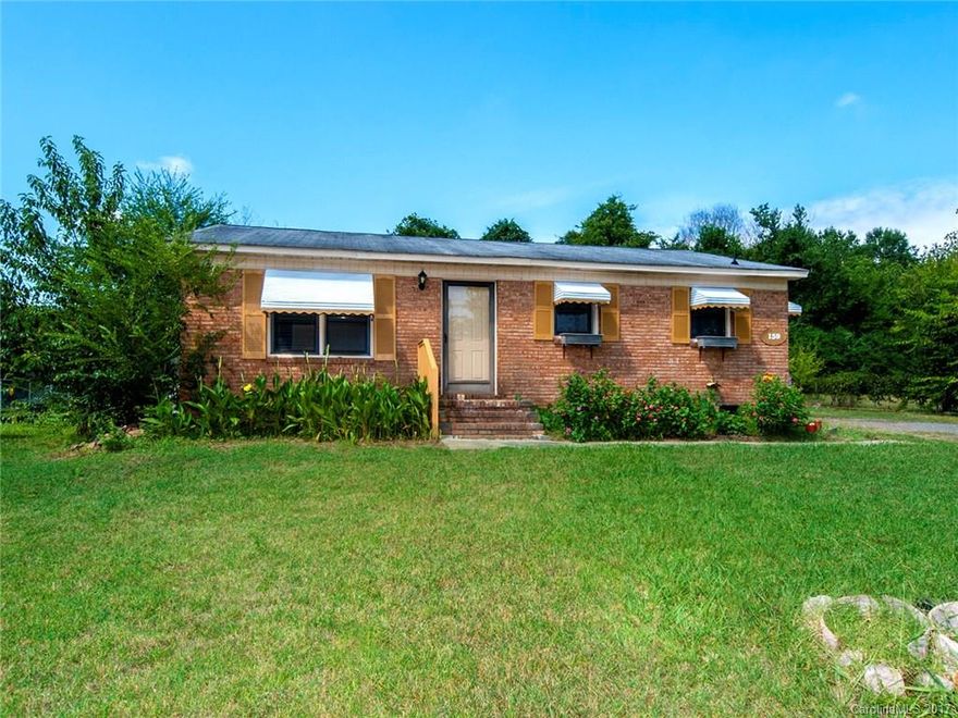 Renovated home! New flooring, new paint, new bathroom, updated kitchen and stove. House has been converted to use gas on all utility items for low utility bills, new garage door and space for 4 cars. Laundry room and closets added plus new exterior doors. Fully fenced front and back. Plenty of room to work on a project or garden in the backyard. Come enjoy this newly renovated property on a cul de sac lot. 3 bedroom, but master bedroom's closet is in the hallway in order to maximize the space.