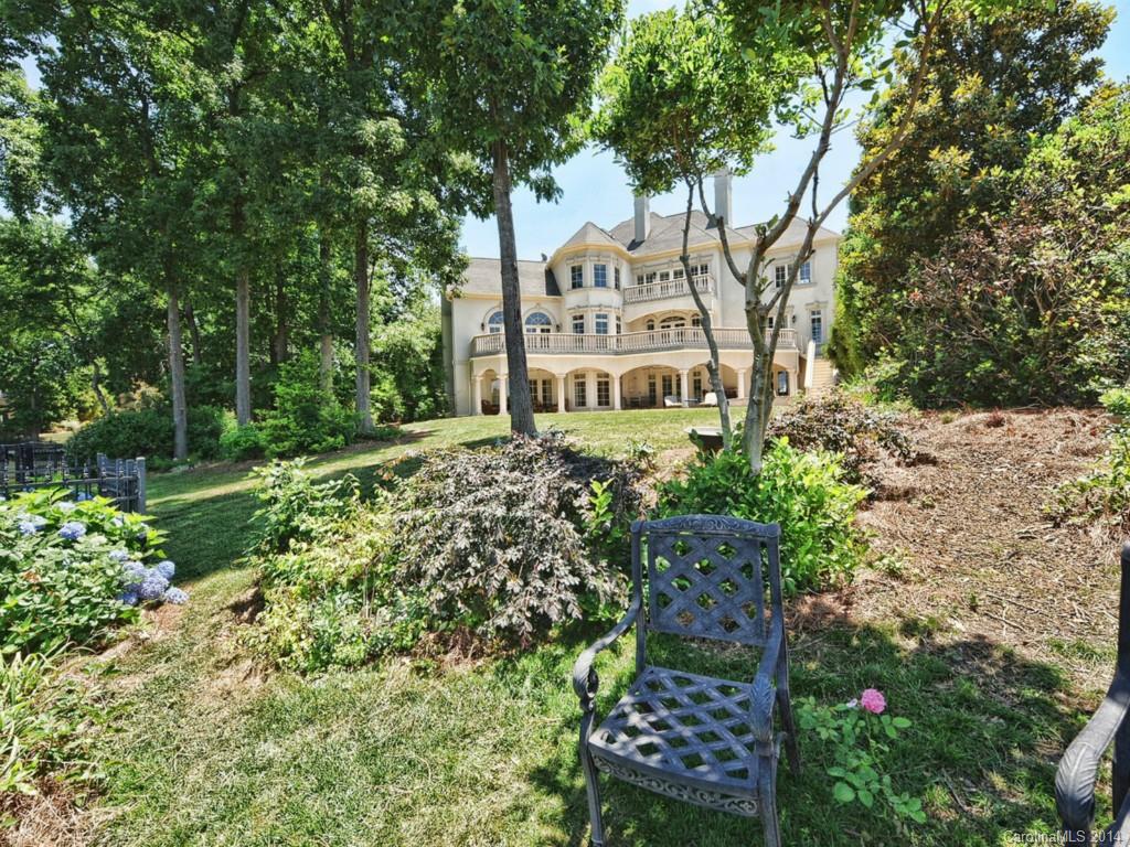 The Peninsula - Residential