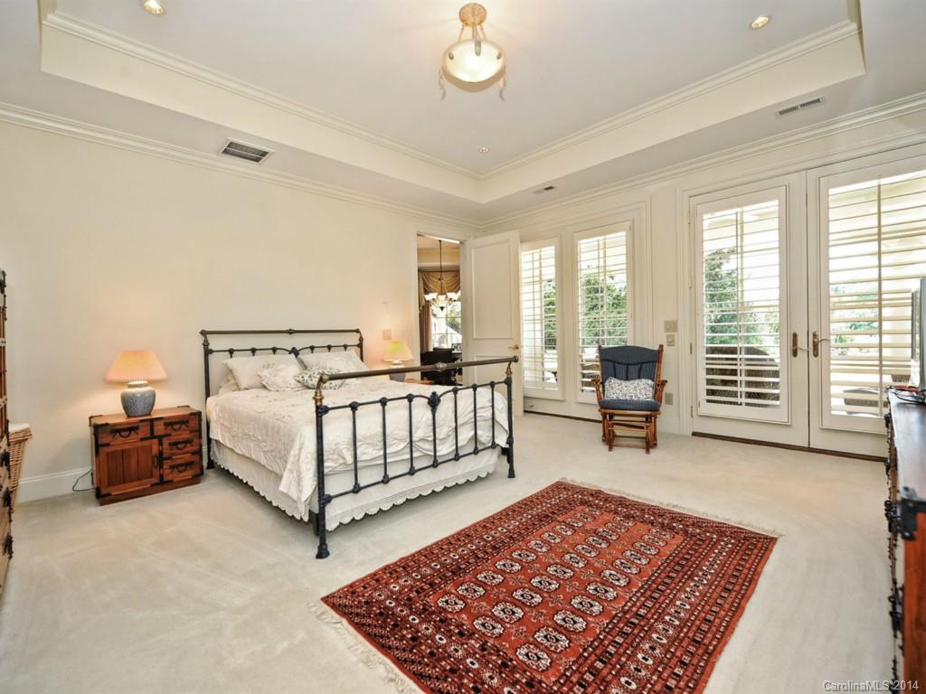 The Peninsula - Residential