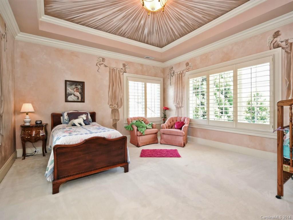 The Peninsula - Residential