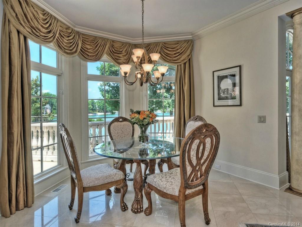 The Peninsula - Residential