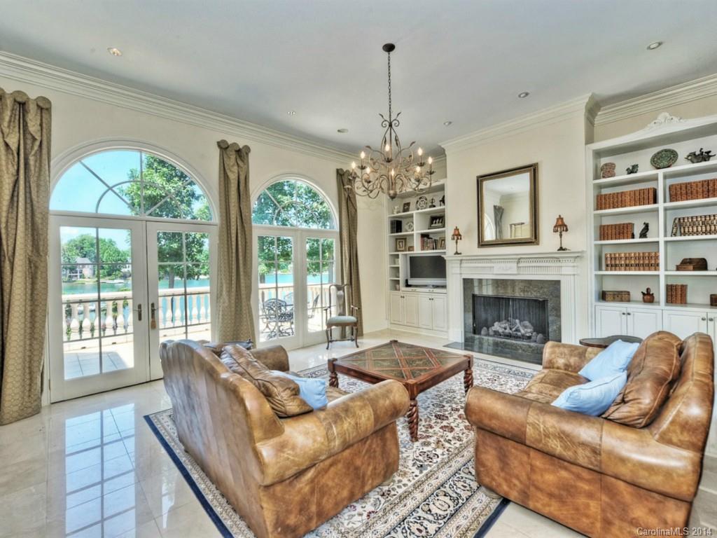 The Peninsula - Residential