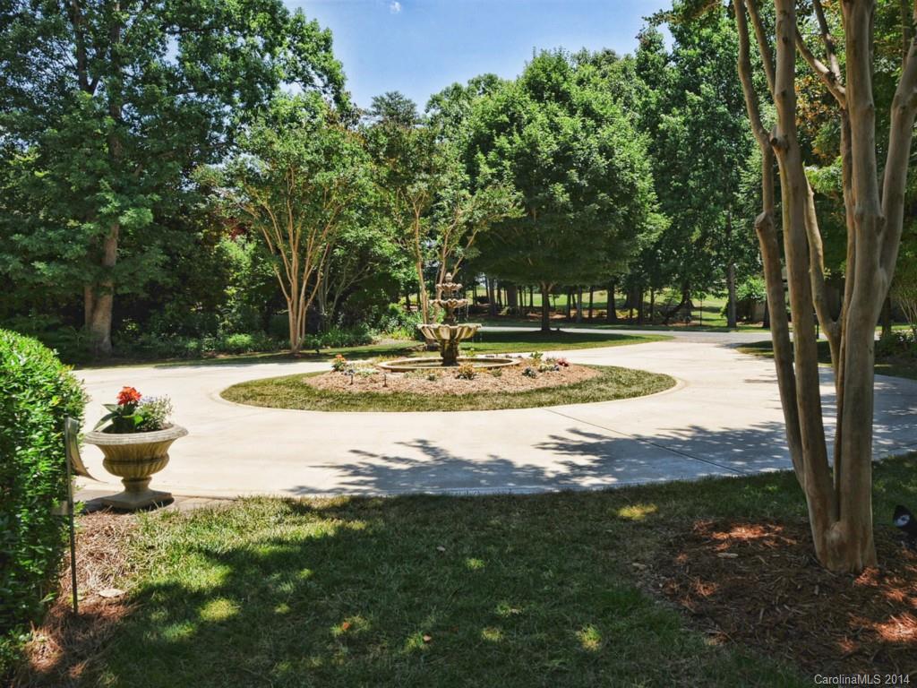 The Peninsula - Residential