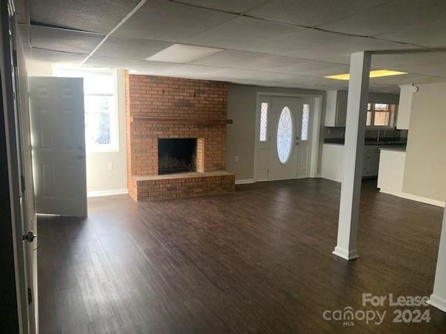 Open floor plan, downstairs unit, full kitchen, washer and dryer.
Utilities remain in the owners name. The utility fee is $200 in addition to the rent each month.