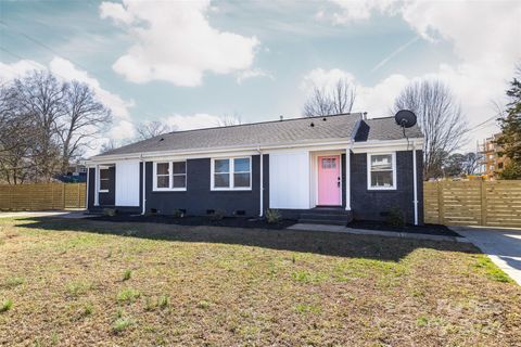 Single Family Residence in Charlotte NC 316 Hollis Road.jpg