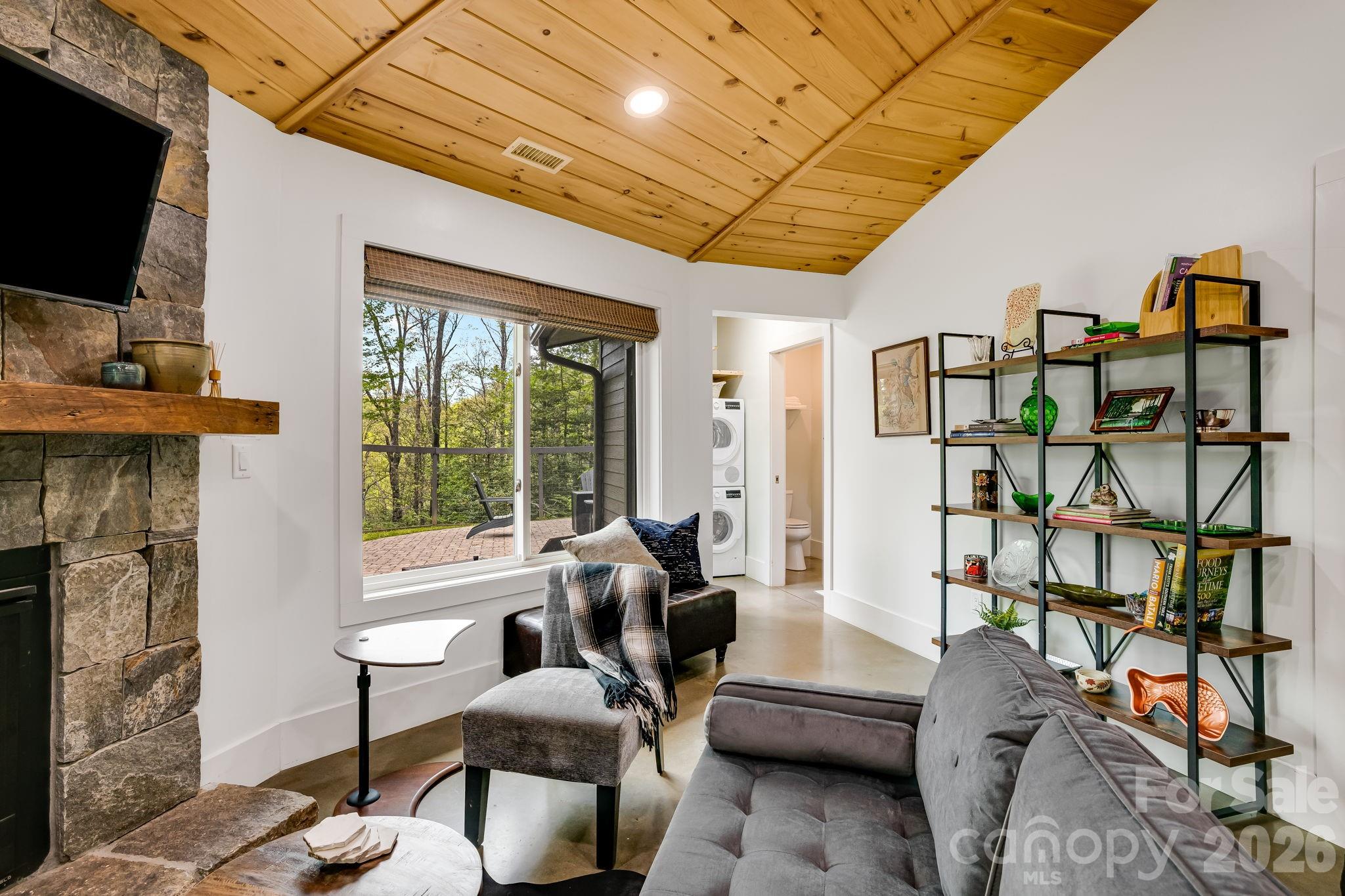 Laurel River Crossing - Residential