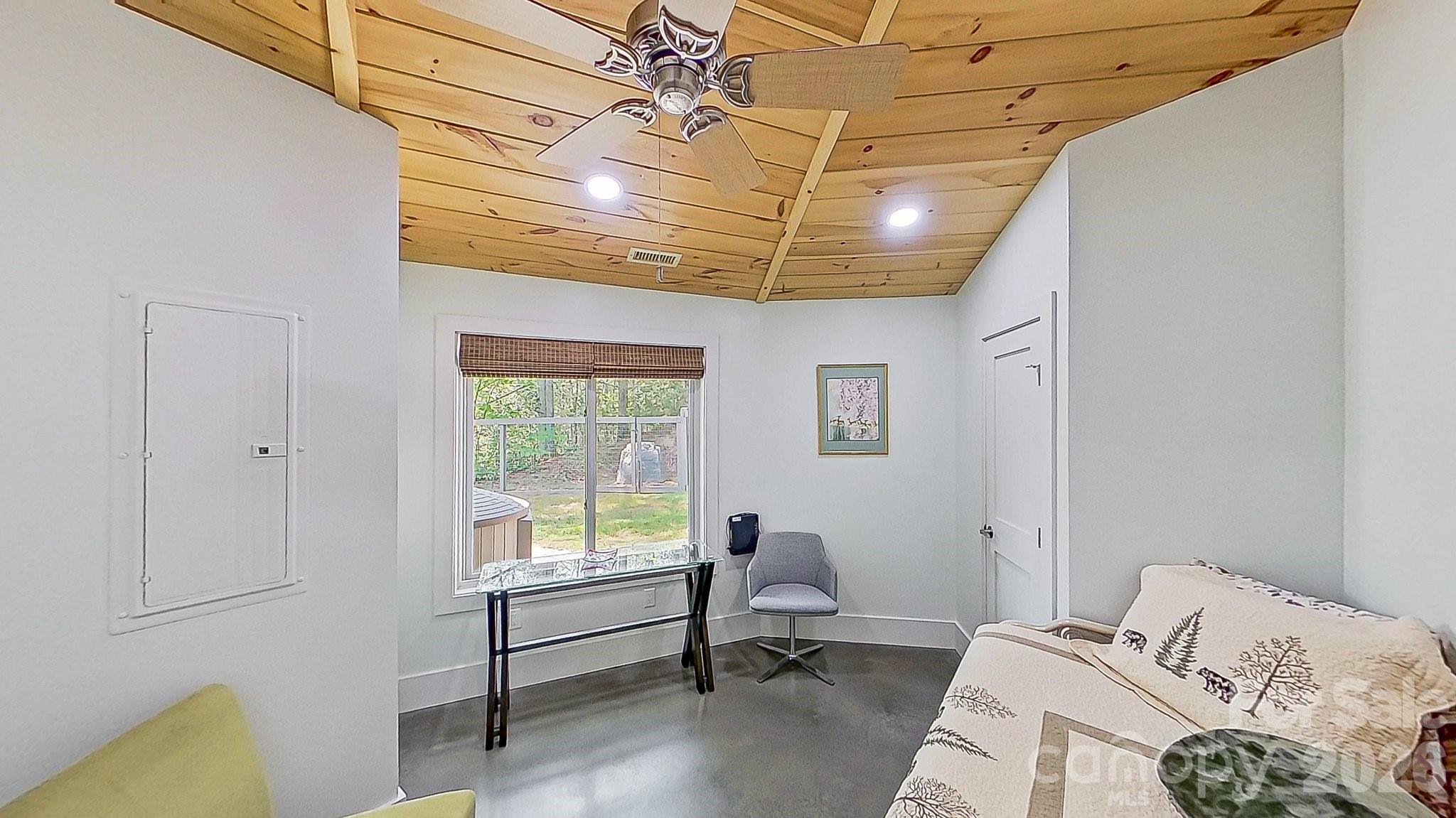 Laurel River Crossing - Residential