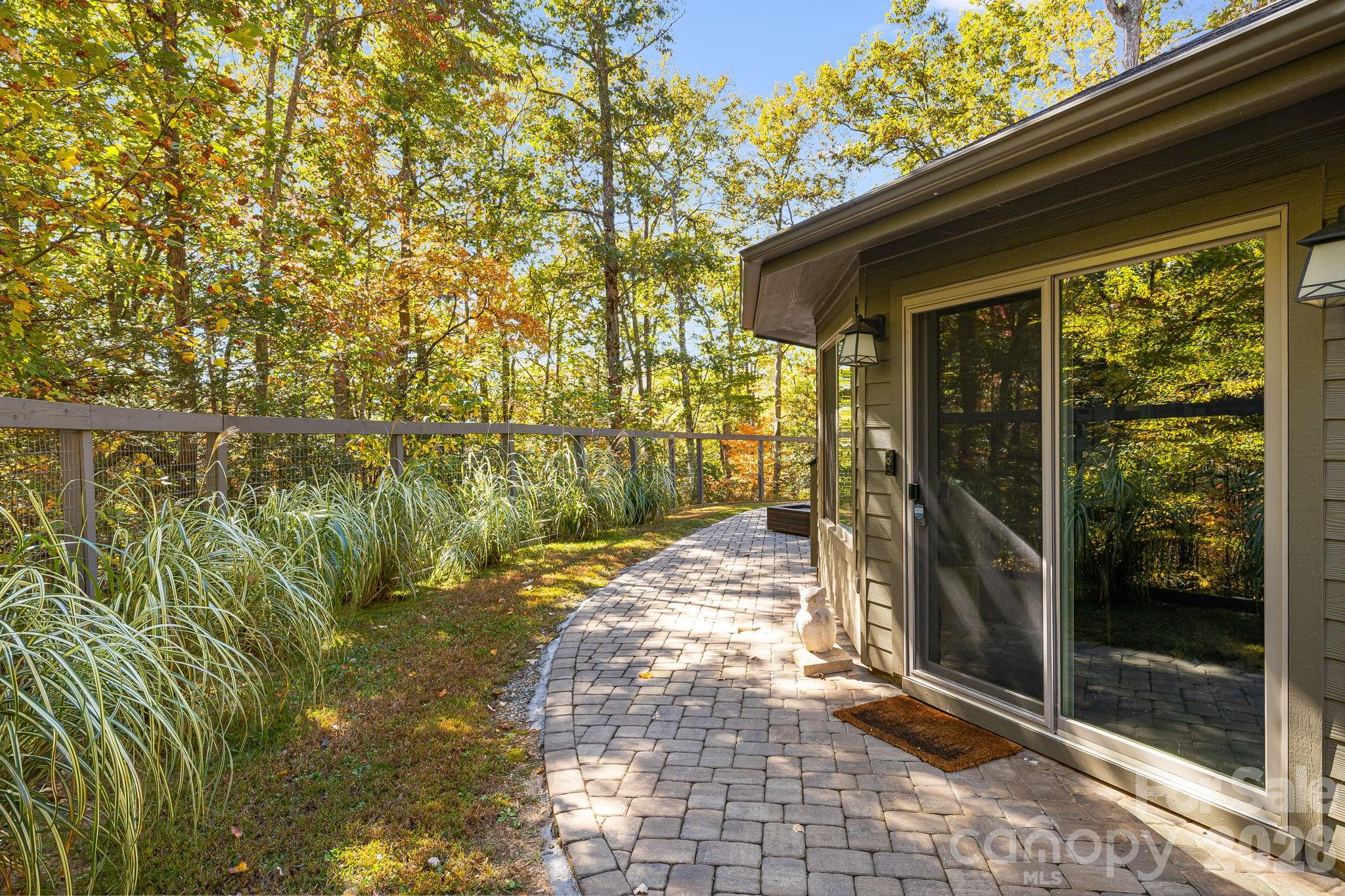 Laurel River Crossing - Residential