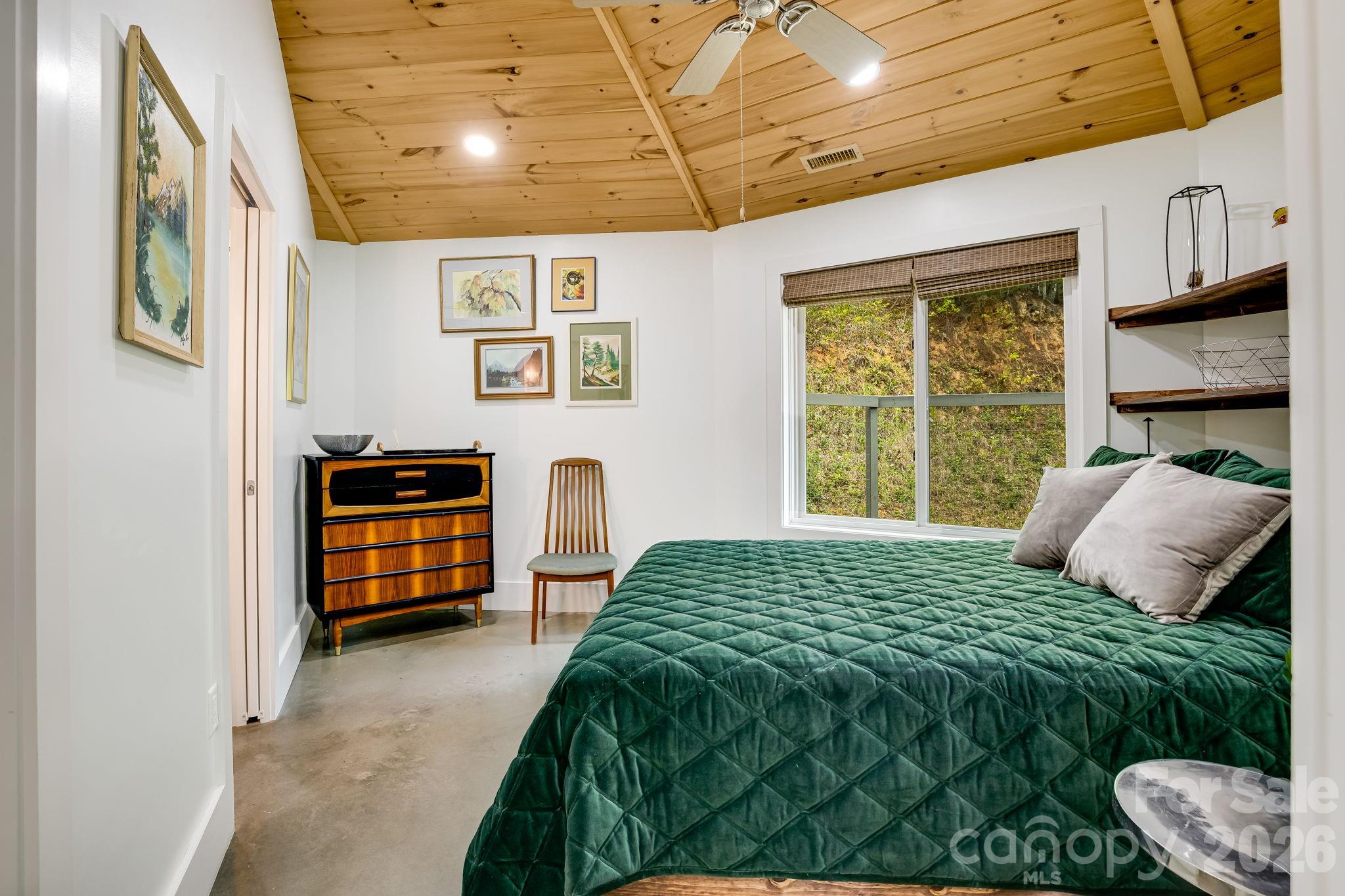 Laurel River Crossing - Residential