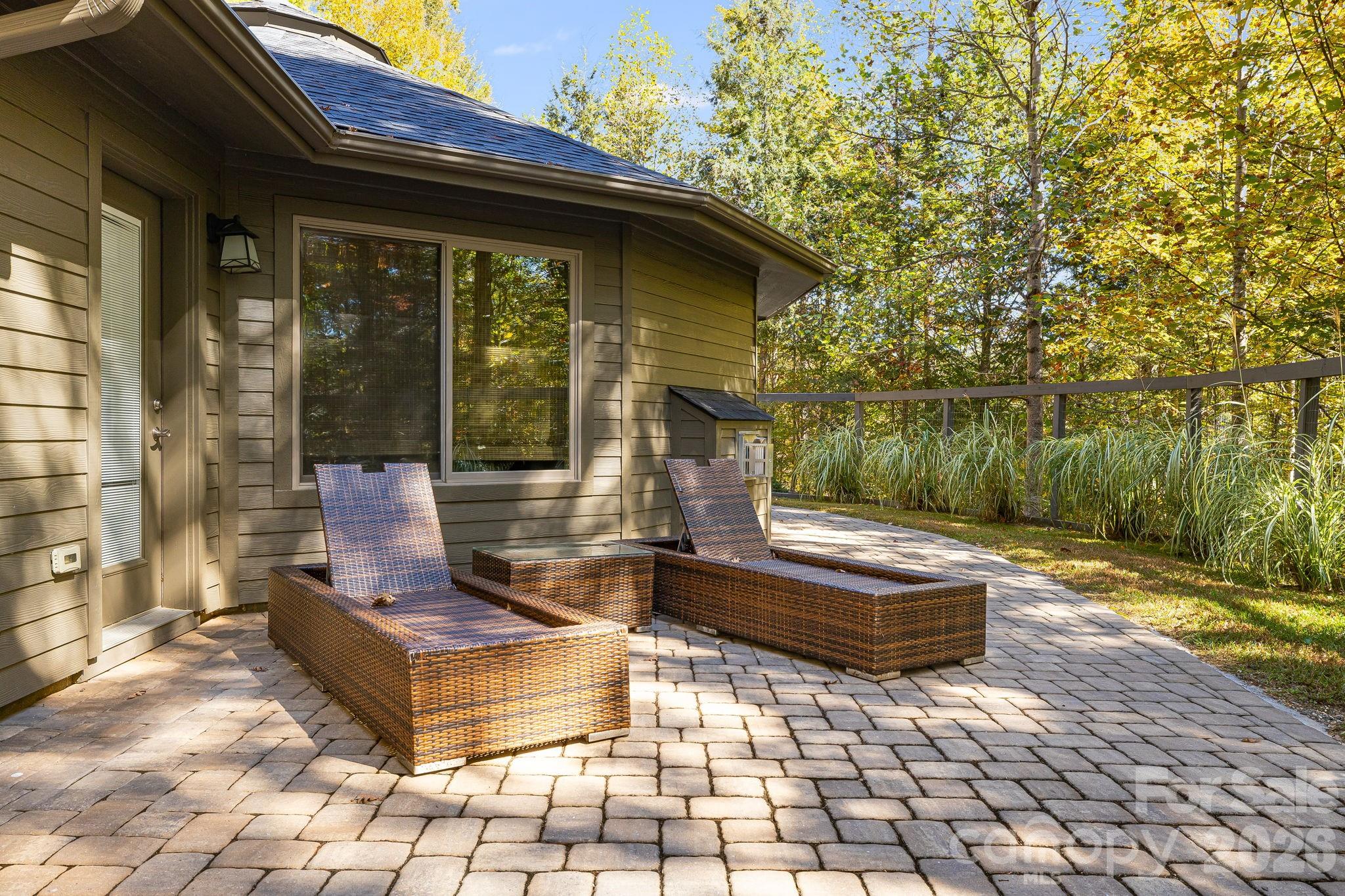 Laurel River Crossing - Residential