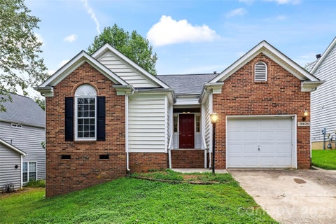 Photo of 9005 Little Hampton Place, Charlotte, NC 28215 (MLS # 4417375)