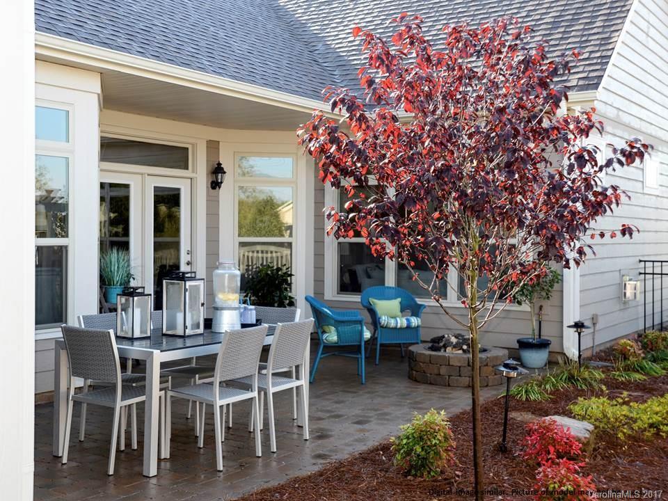 The Courtyards On Lake Norman - Residential
