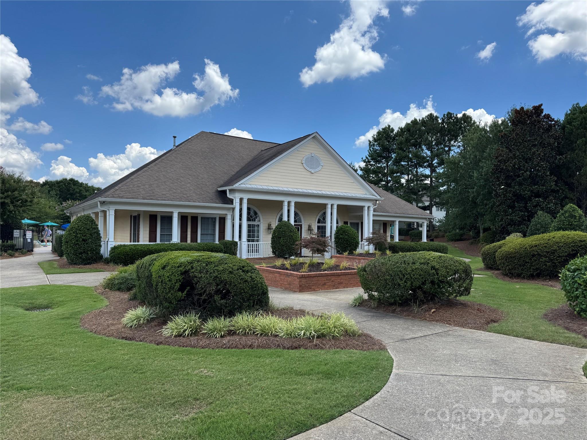 2522 Beacon Forest Drive