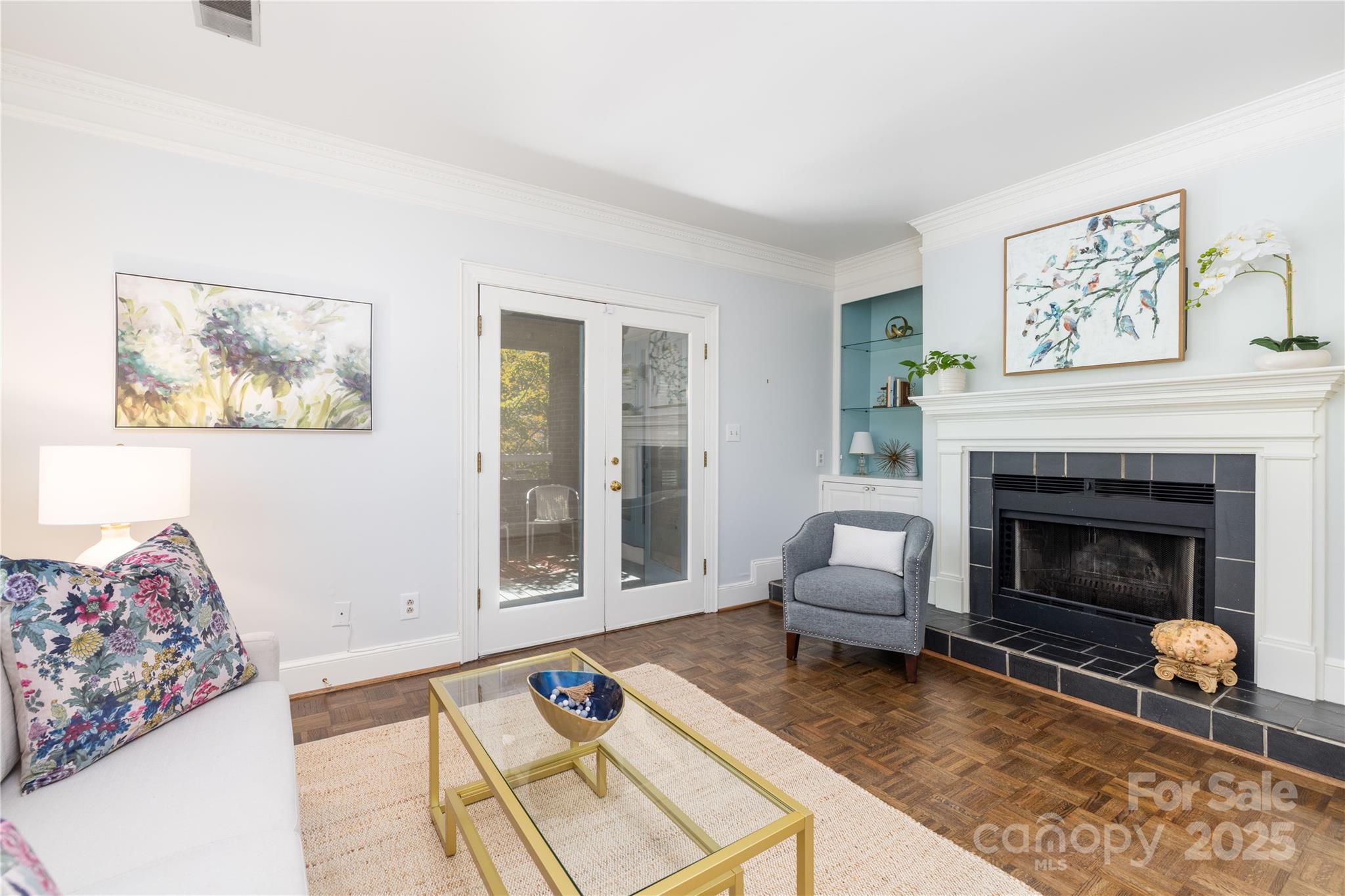 2220 Roswell Avenue C