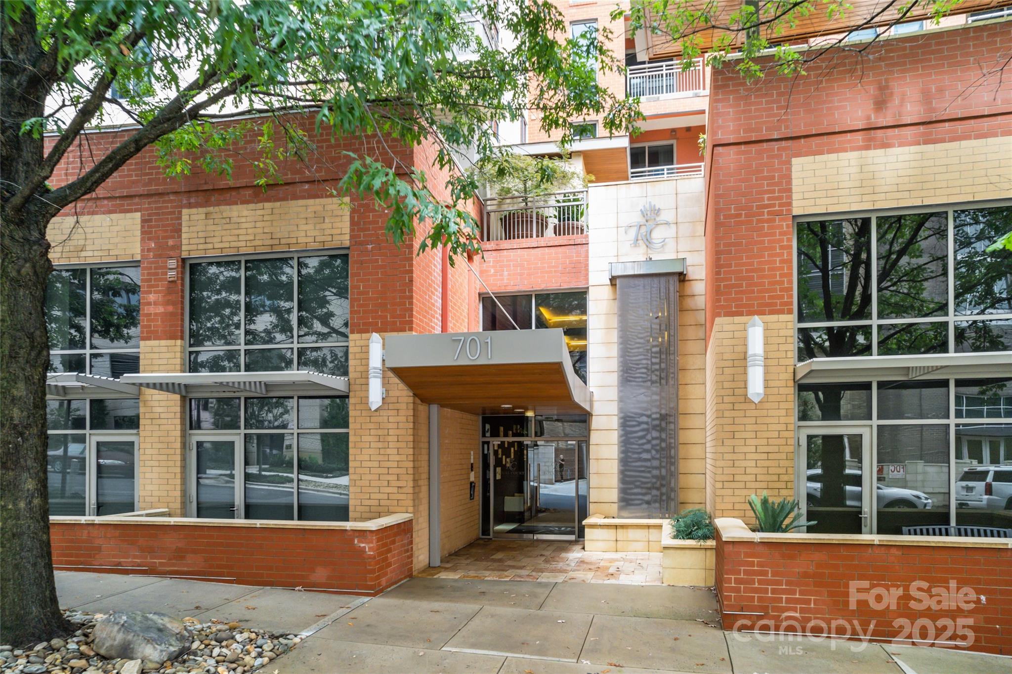 701 Royal Court 1007