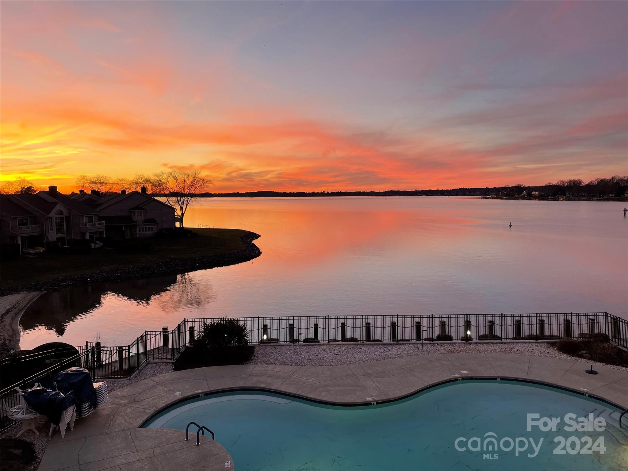 Vineyard Point - Residential