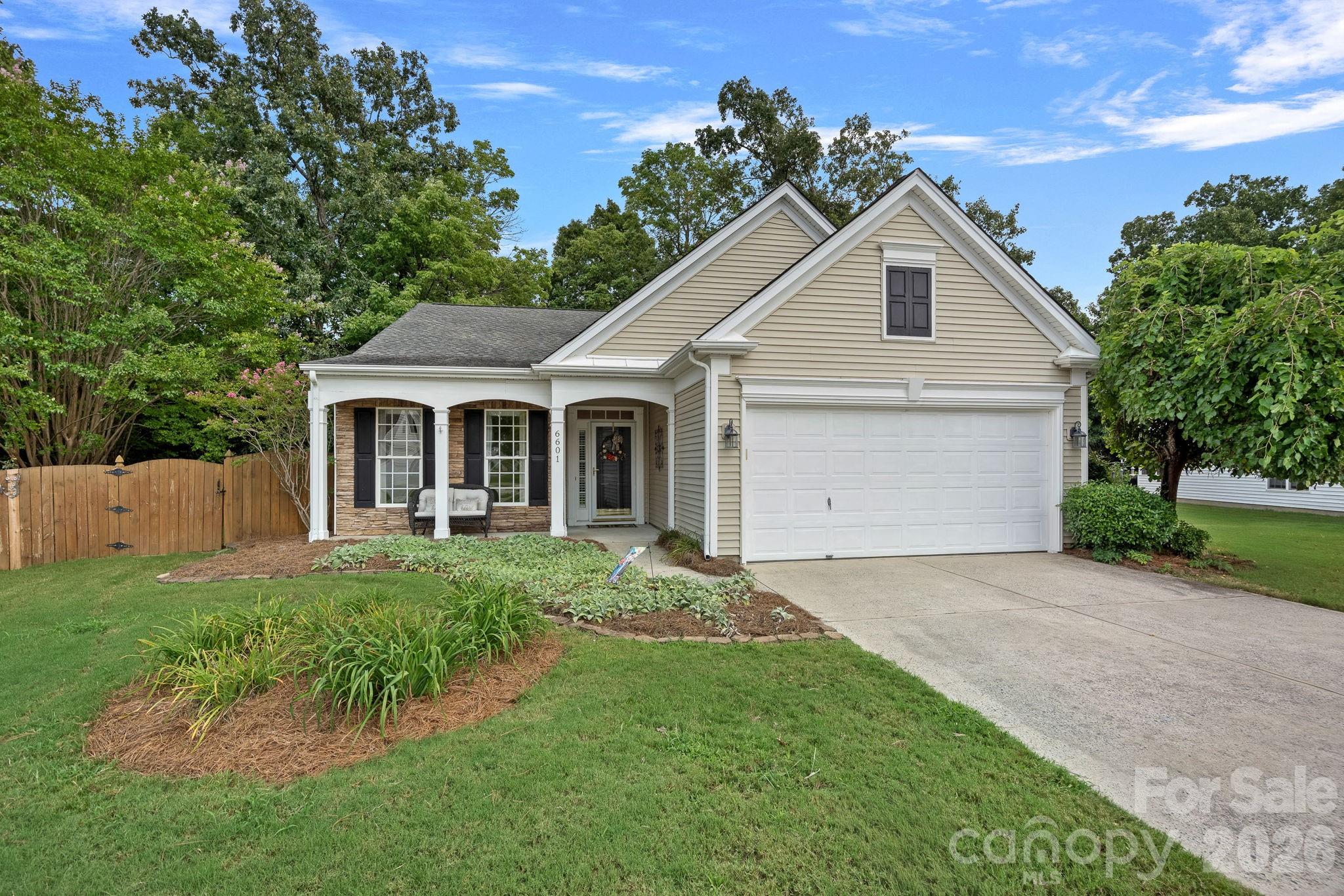 6601 Warbler Wood Court