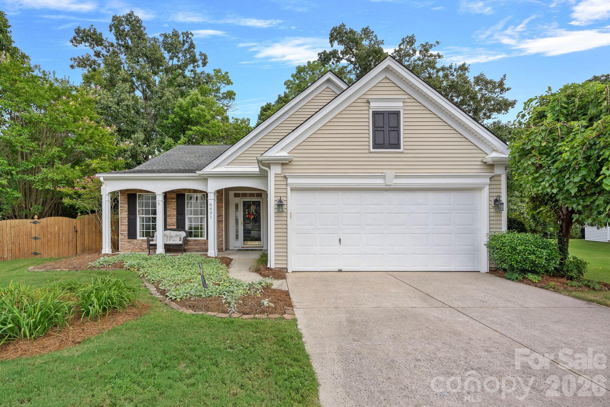 6601 Warbler Wood Court