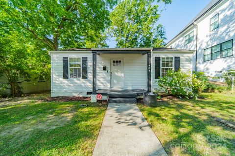 Single Family Residence in Charlotte NC 1404 Kennon Street.jpg