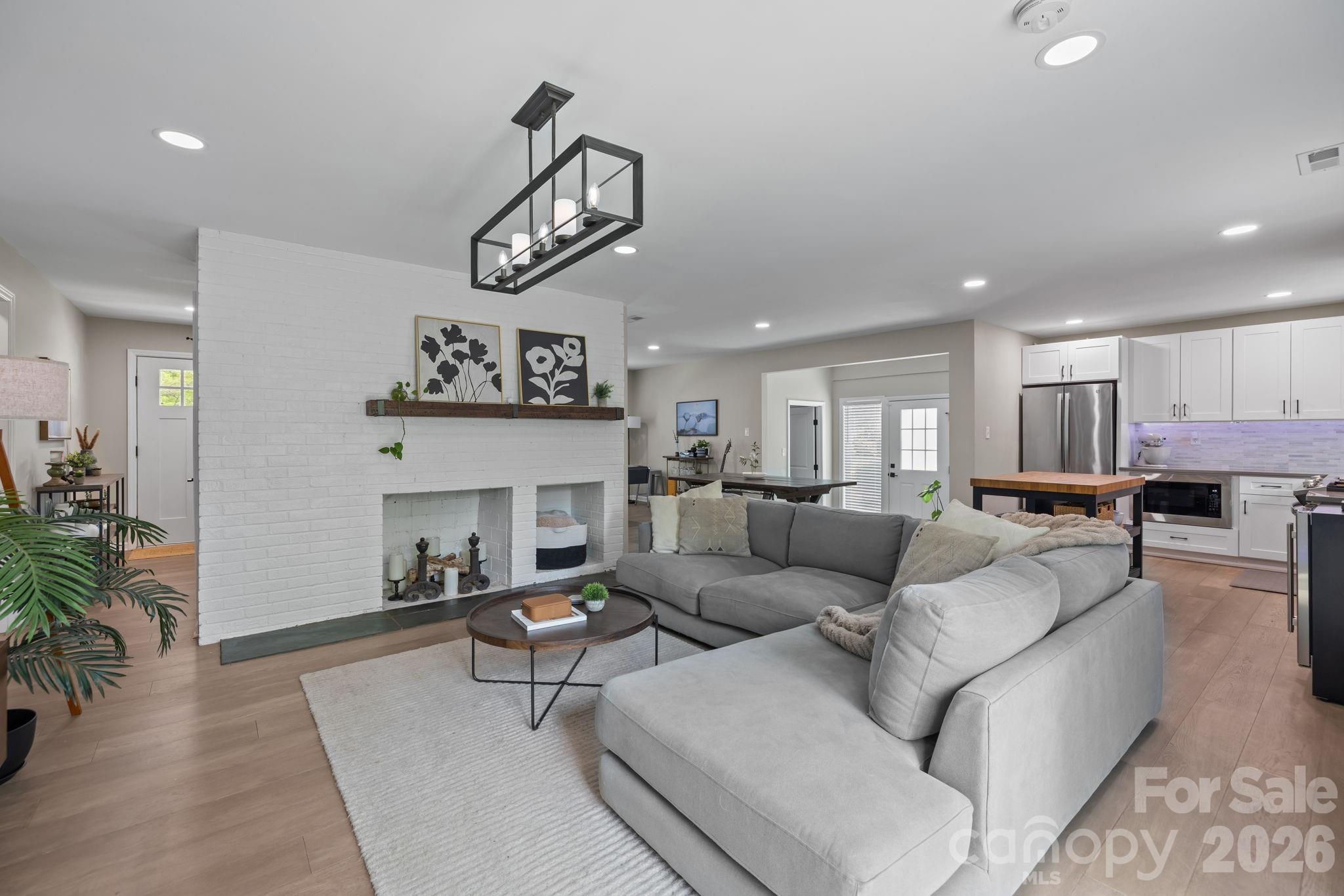 Beverly Woods - Residential