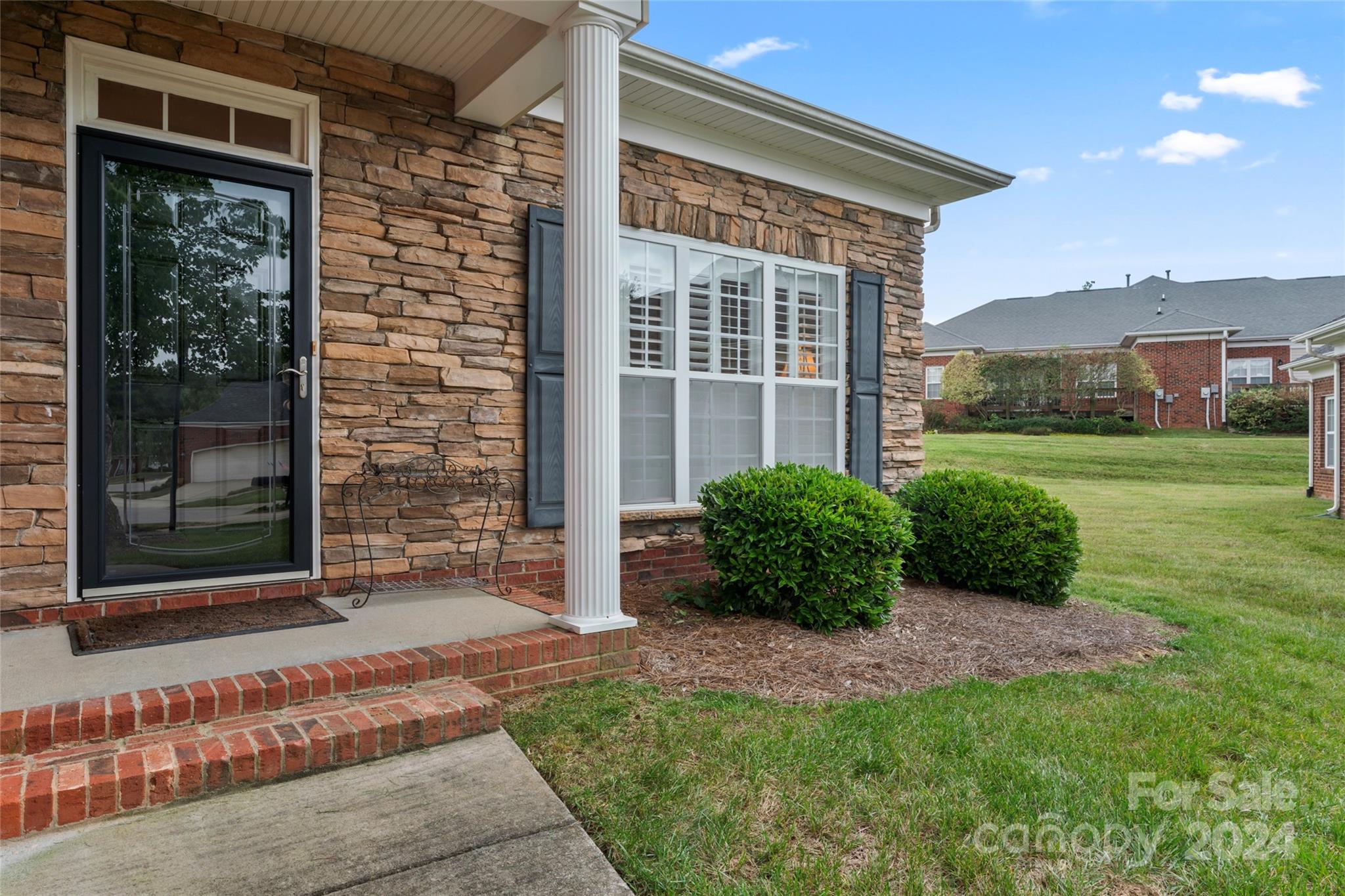 Saint James - Residential