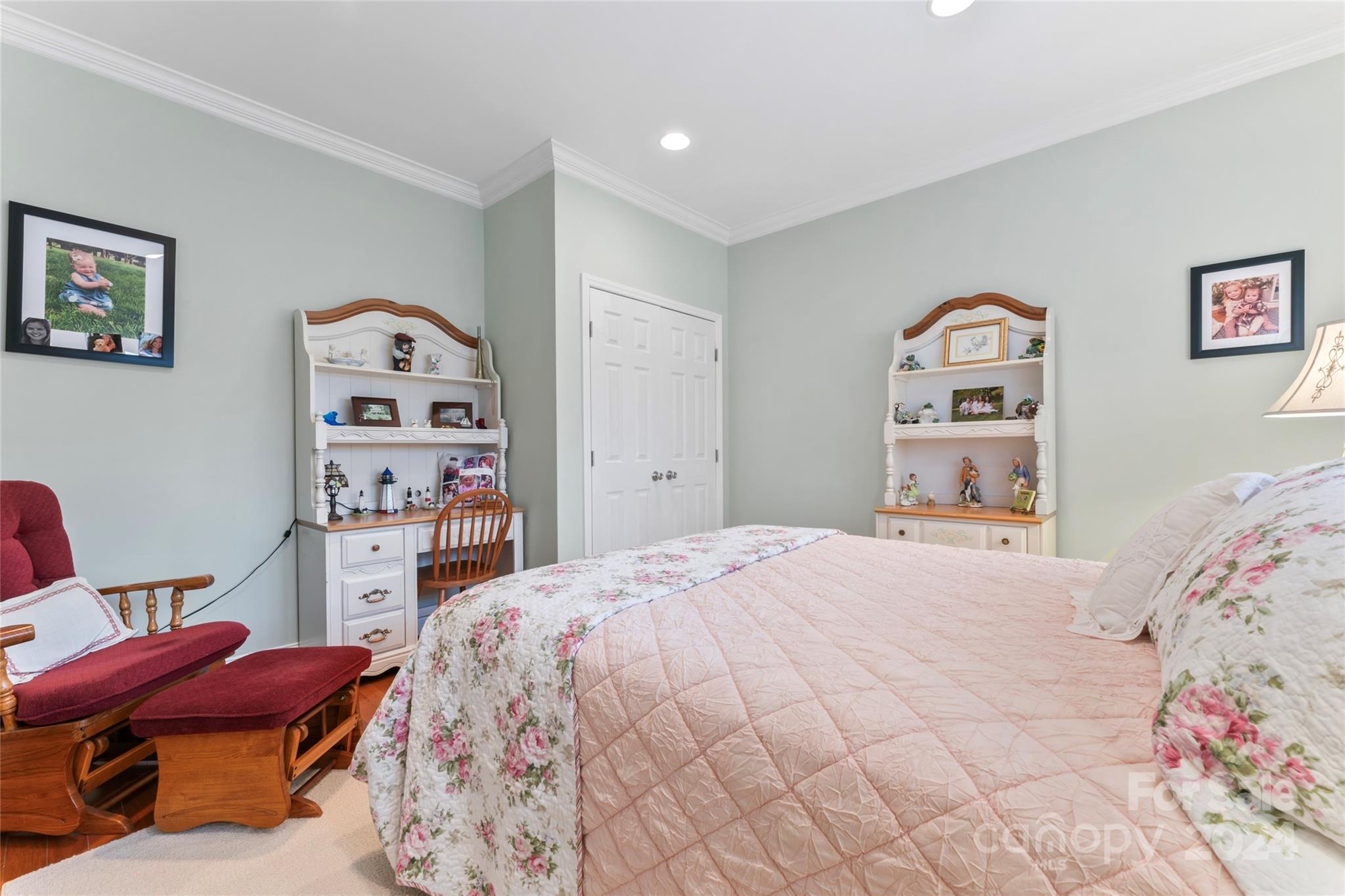 Saint James - Residential