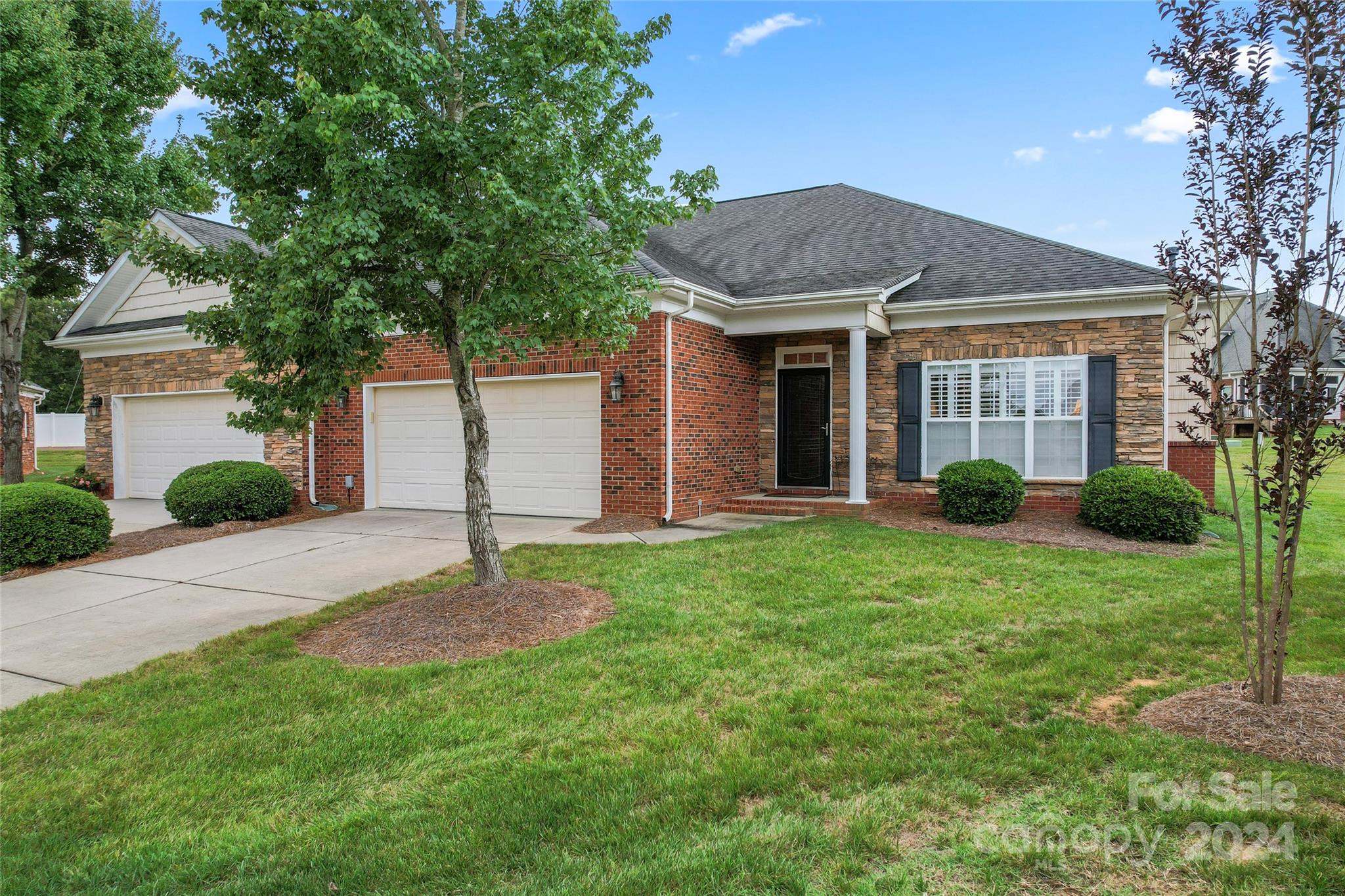 Saint James - Residential