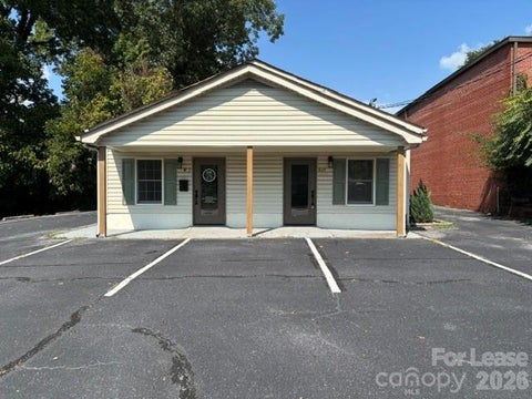 Photo of 820 2nd Avenue SW, Hickory, NC 28602 (MLS # 4429925)