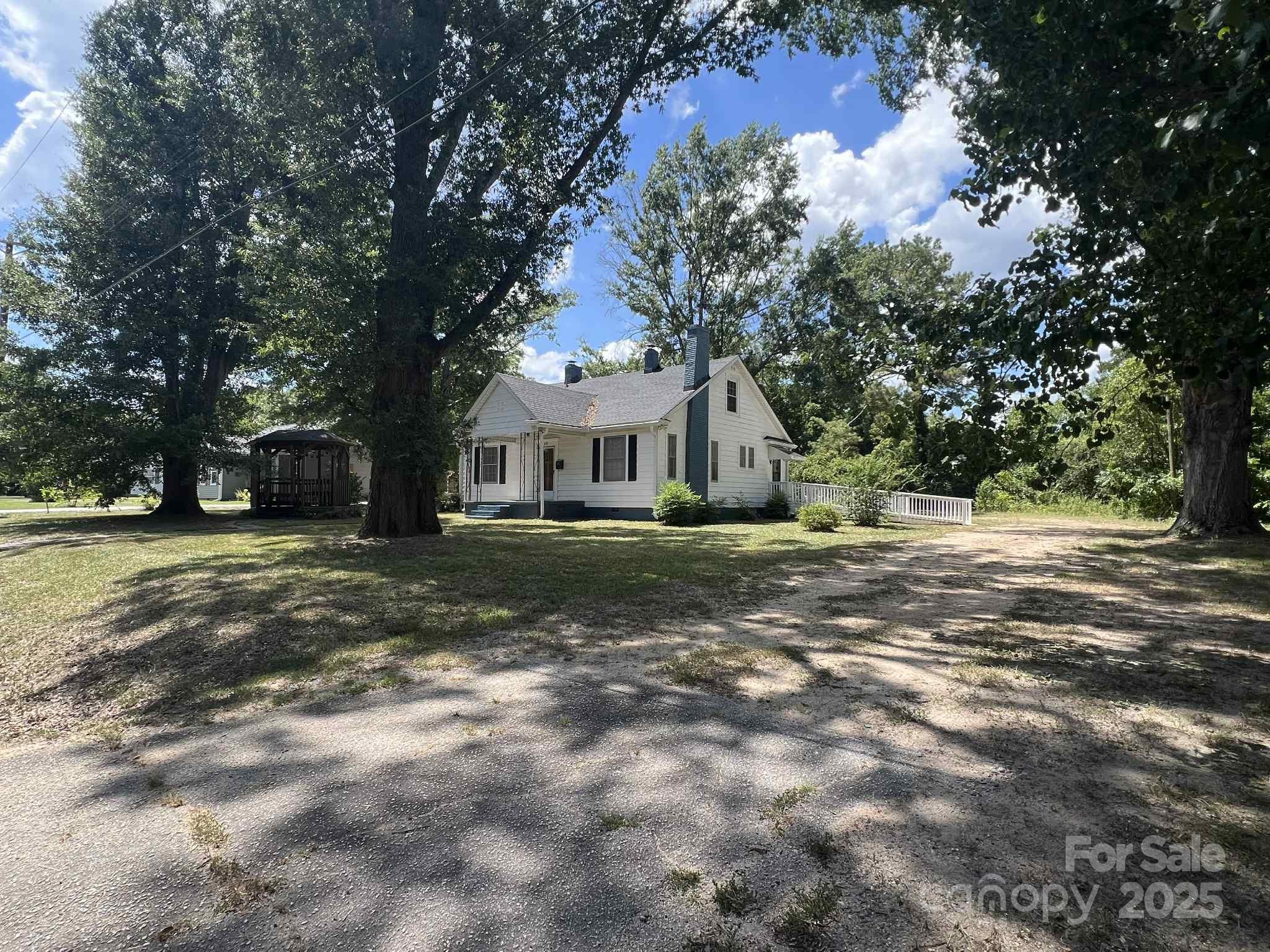 651 Still Street