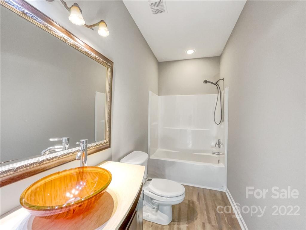 Tega Cay - Residential