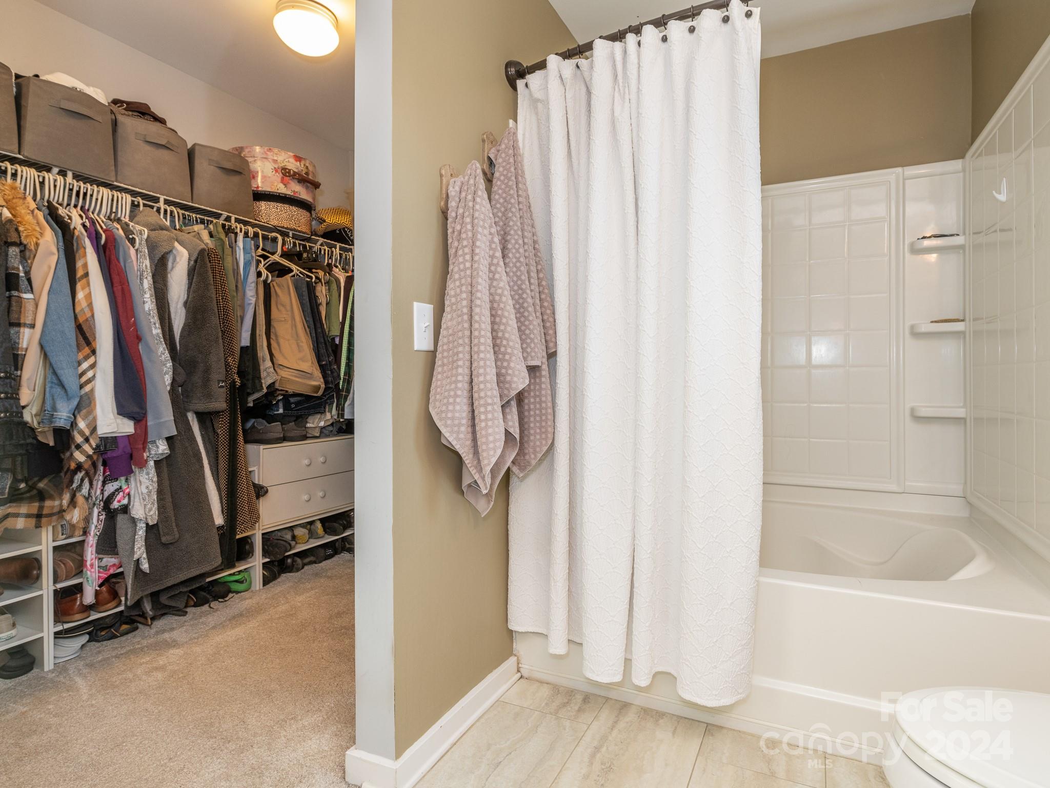 The Oaks At Mcilwaine - Residential