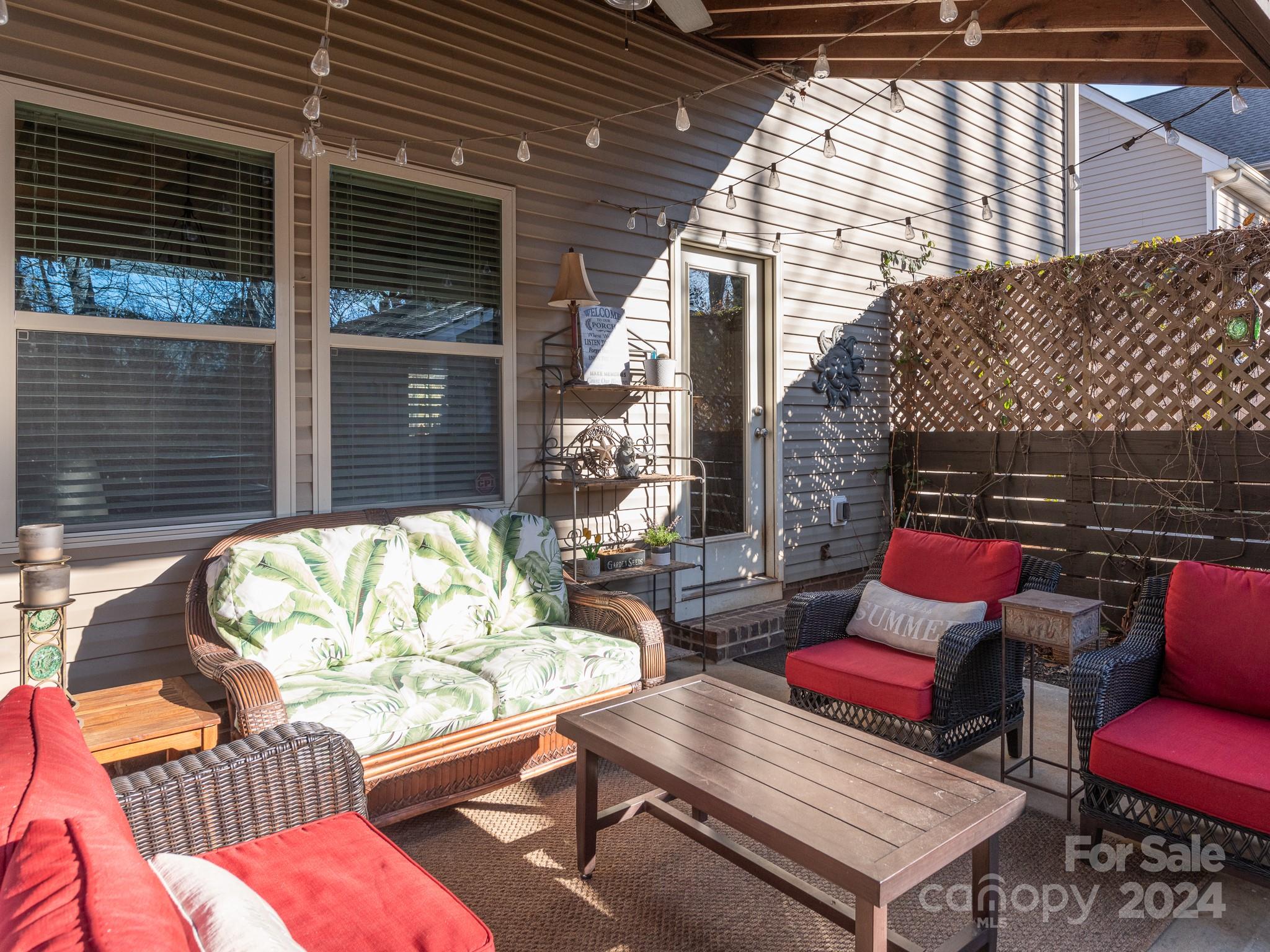 The Oaks At Mcilwaine - Residential