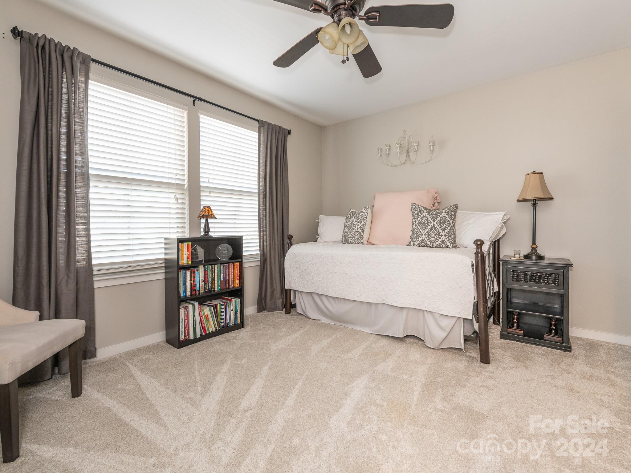 The Oaks At Mcilwaine - Residential