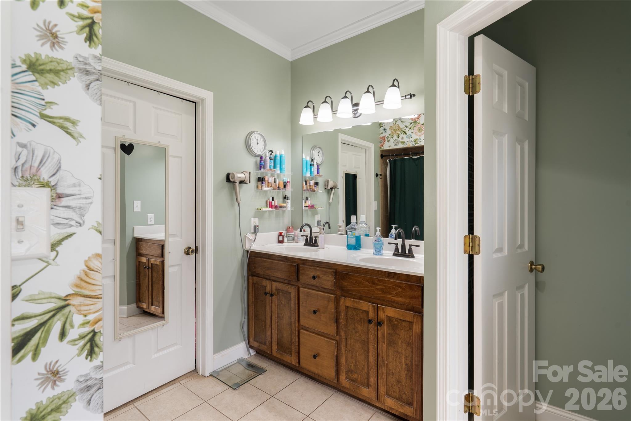 Charlottes Crossing - Residential