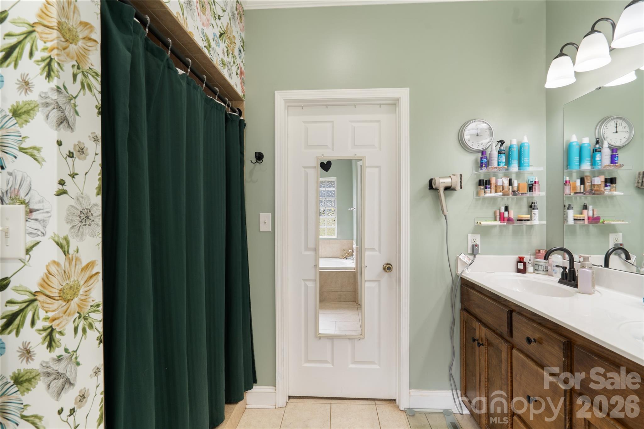 Charlottes Crossing - Residential